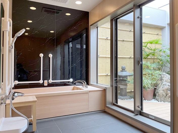 ダイワ化成のバスルーム施工事例