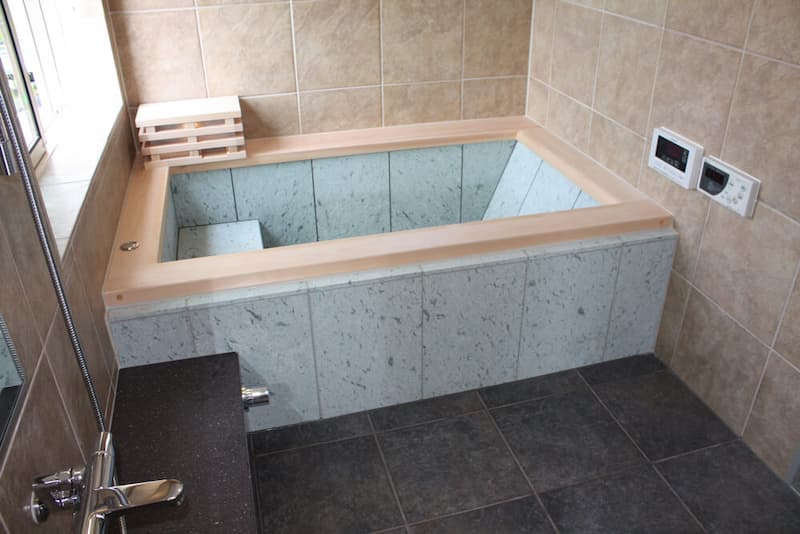 アステックのオーダーバスルーム事例 